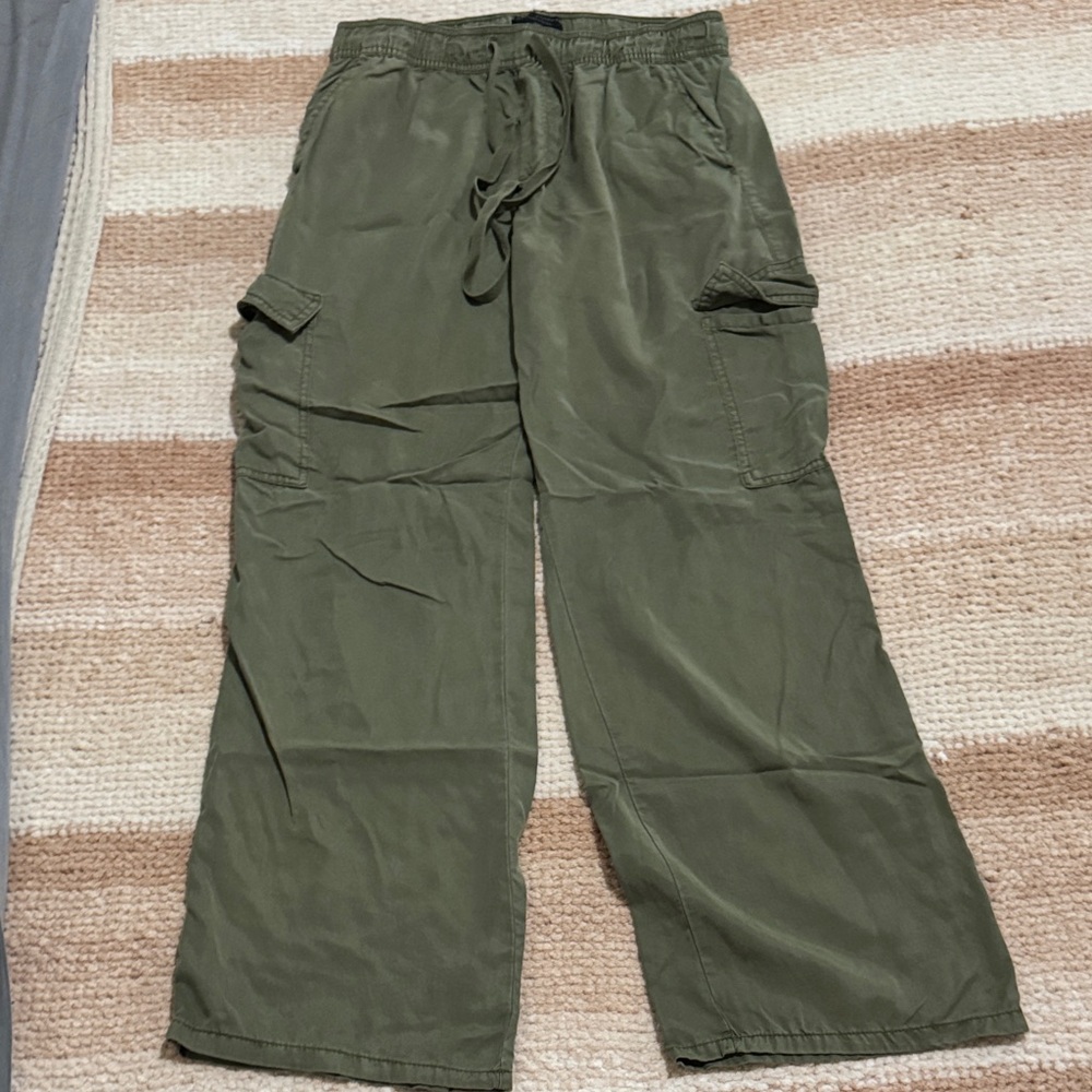 Women’s Olive Cargo Pants